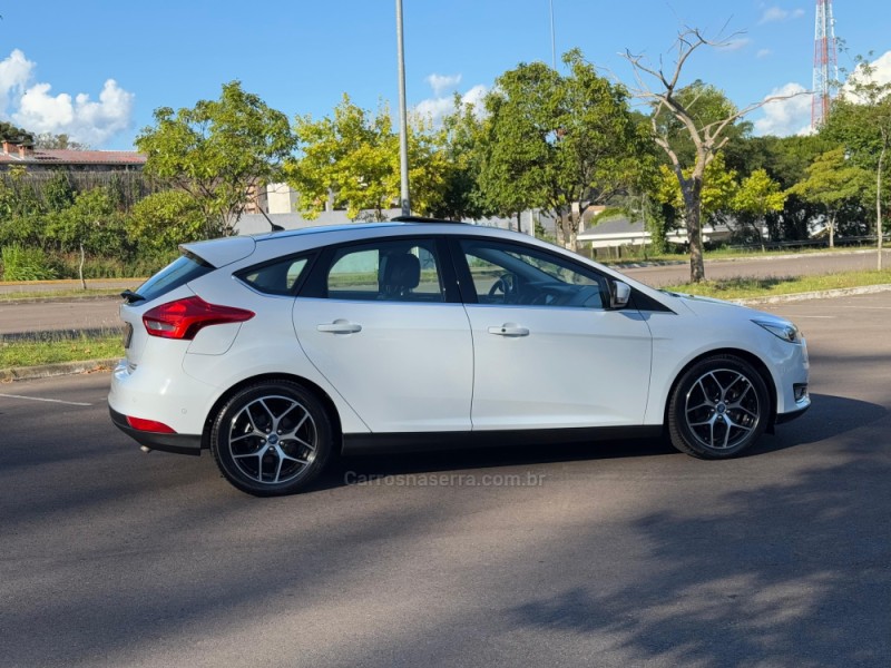 FOCUS 2.0 TITANIUM PLUS 16V FLEX 4P AUTOMÁTICO - 2016 - BENTO GONçALVES