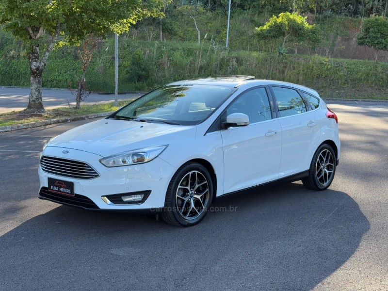 FOCUS 2.0 TITANIUM PLUS 16V FLEX 4P AUTOMÁTICO - 2016 - BENTO GONçALVES