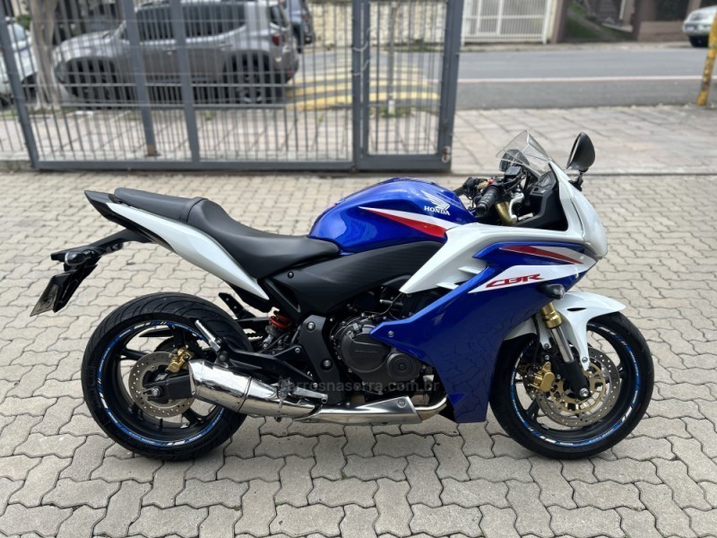 CBR 600F  - 2013 - BENTO GONçALVES