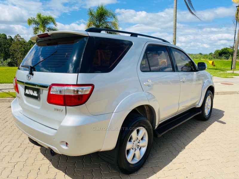 HILUX SW4 3.0 SRV 4X4 7 LUGARES 16V TURBO INTERCOOLER DIESEL 4P AUTOMÁTICO - 2009 - DOIS IRMãOS