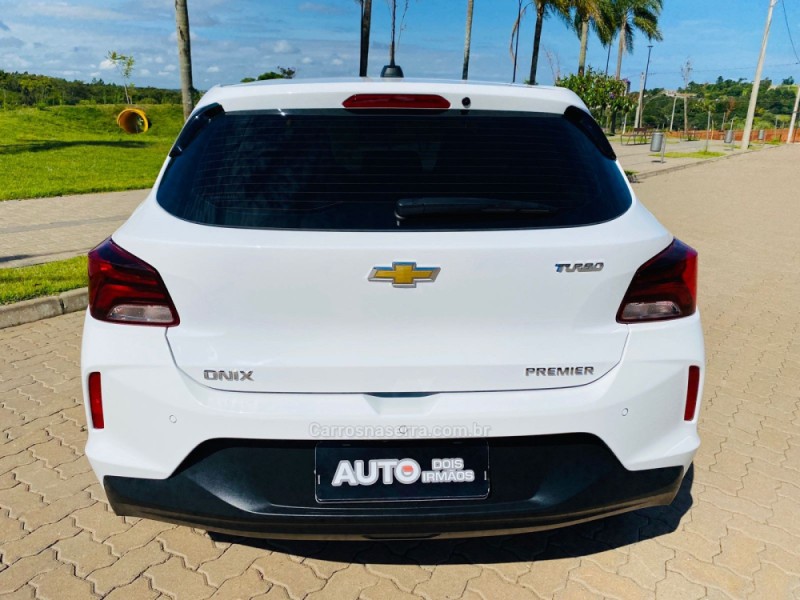 ONIX 1.0 PREMIER 12V TURBO FLEX 4P AUTOMÁTICO - 2021 - DOIS IRMãOS