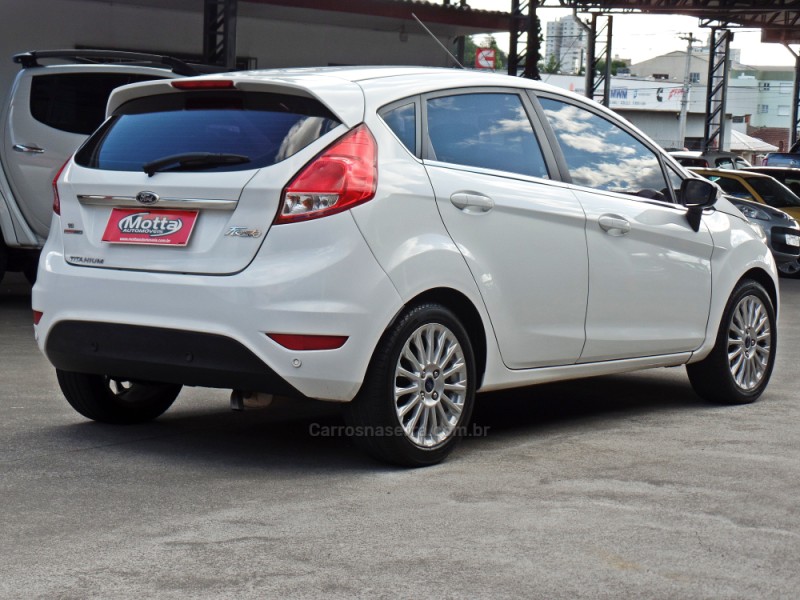 FIESTA 1.6 TITANIUM HATCH 16V FLEX 4P AUTOMÁTICO - 2014 - CAXIAS DO SUL