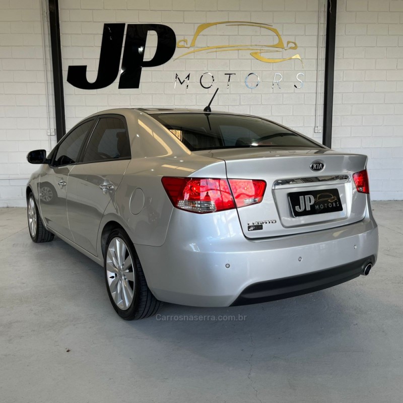 CERATO 1.6 EX SEDAN 16V GASOLINA 4P MANUAL - 2011 - NOVO HAMBURGO