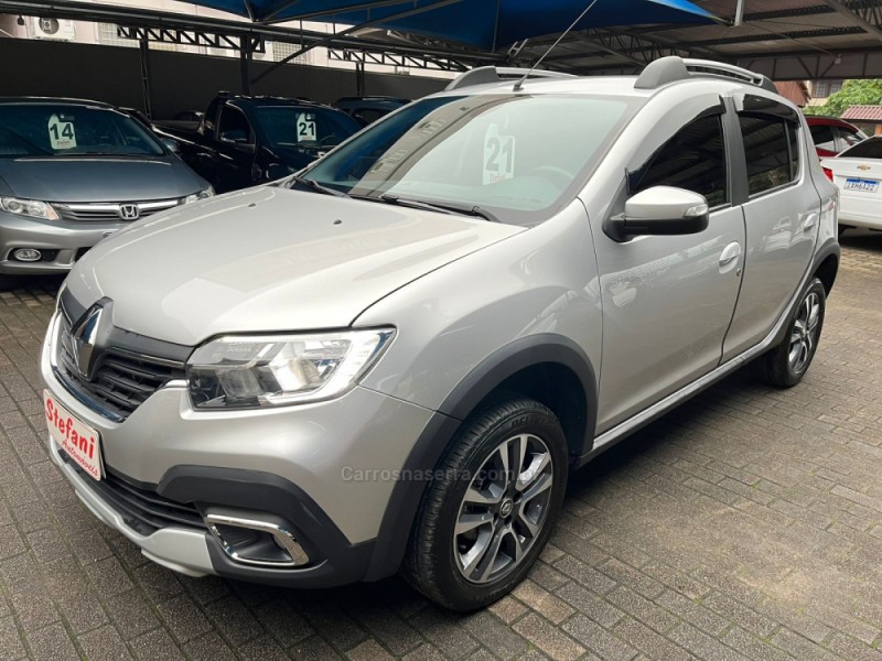 sandero 1.6 stepway iconic x tronic 16v flex 4p automatico 2021 feliz