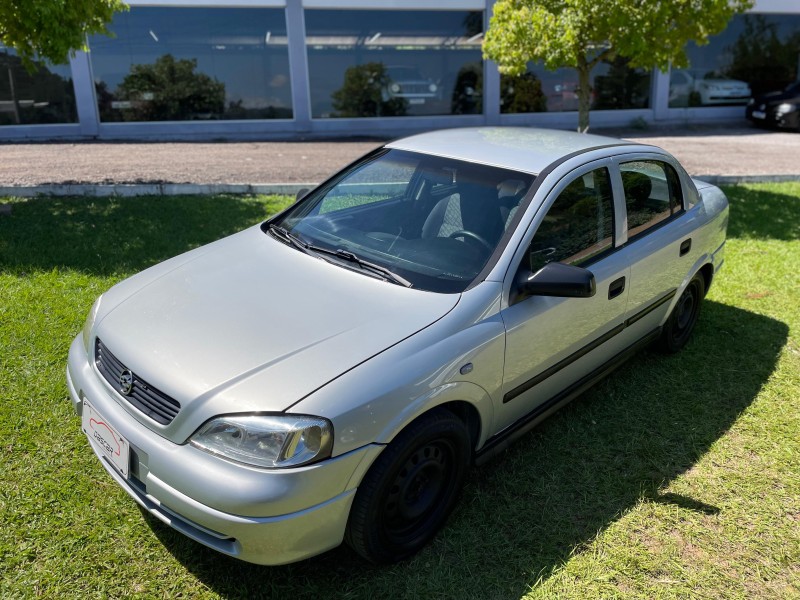 astra 1.8 mpfi gl sedan 8v gasolina 4p manual 2001 bom principio