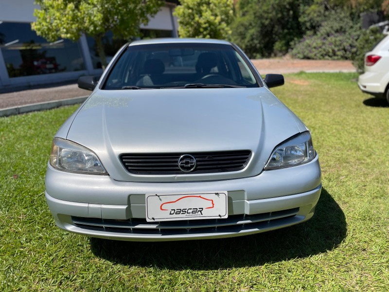 ASTRA 1.8 MPFI GL SEDAN 8V GASOLINA 4P MANUAL - 2001 - BOM PRINCíPIO