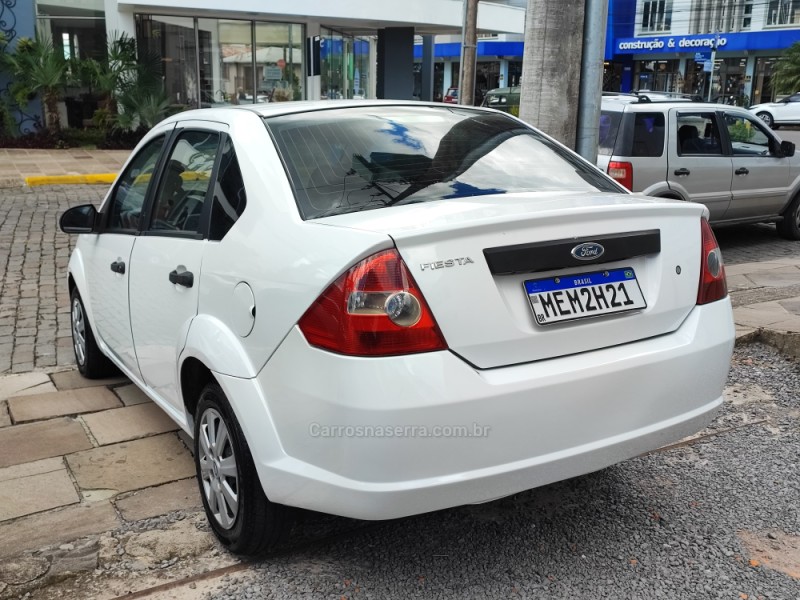 FIESTA 1.0 MPI SEDAN 8V FLEX 4P MANUAL - 2005 - FARROUPILHA