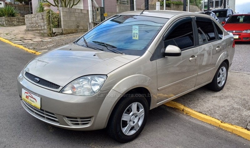 FIESTA 1.6 MPI SEDAN 8V FLEX 4P MANUAL - 2007 - FARROUPILHA