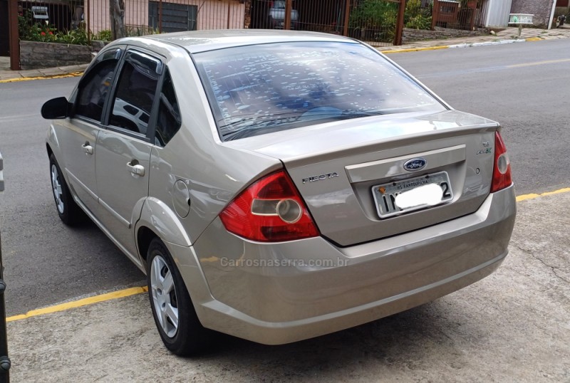 FIESTA 1.6 MPI SEDAN 8V FLEX 4P MANUAL - 2007 - FARROUPILHA