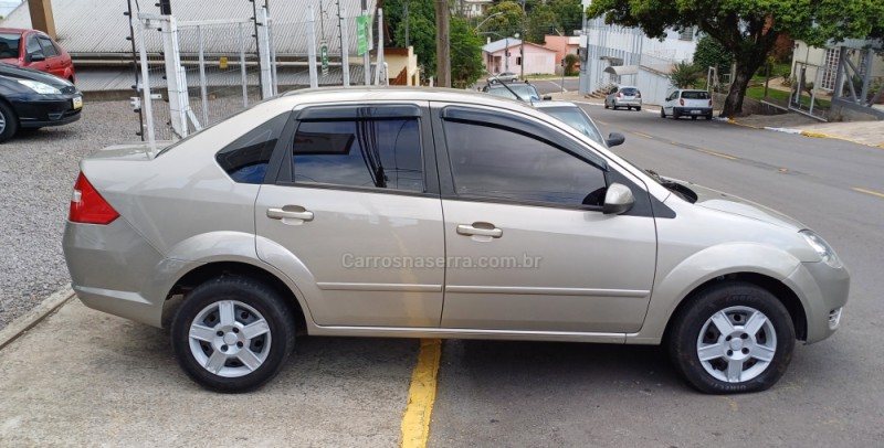 FIESTA 1.6 MPI SEDAN 8V FLEX 4P MANUAL - 2007 - FARROUPILHA