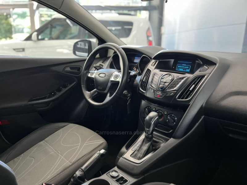 FOCUS 1.6 S 16V FLEX 4P AUTOMÁTICO - 2014 - NOVO HAMBURGO