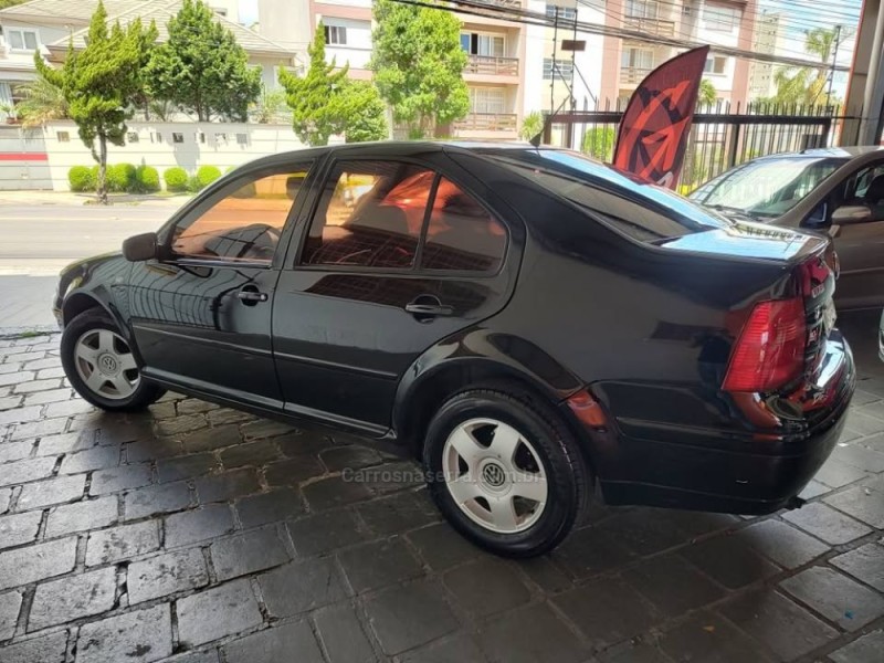 BORA 2.0 MI 8V GASOLINA 4P MANUAL - 2001 - CAXIAS DO SUL