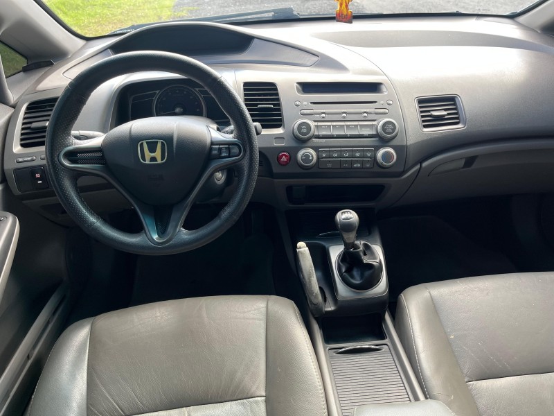 CIVIC 1.8 LXS 16V FLEX 4P MANUAL - 2009 - FARROUPILHA