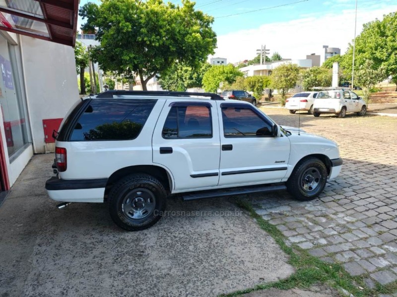 BLAZER 2.4 MPFI ADVANTAGE 4X2 8V FLEX 4P MANUAL - 2010 - GUAPORé