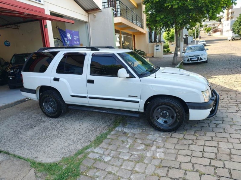 BLAZER 2.4 MPFI ADVANTAGE 4X2 8V FLEX 4P MANUAL - 2010 - GUAPORé