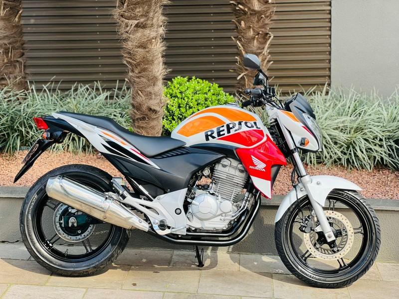 CB 300R  - 2014 - BENTO GONçALVES