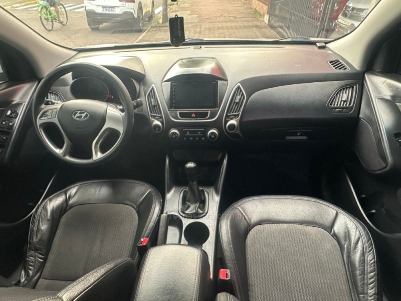 IX35 2.0 MPI 4X2 16V FLEX 4P MANUAL - 2011 - PAROBé