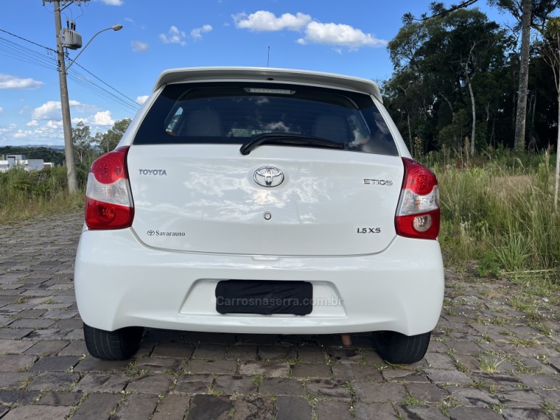 ETIOS 1.5 XS 16V FLEX 4P MANUAL - 2014 - VERANóPOLIS