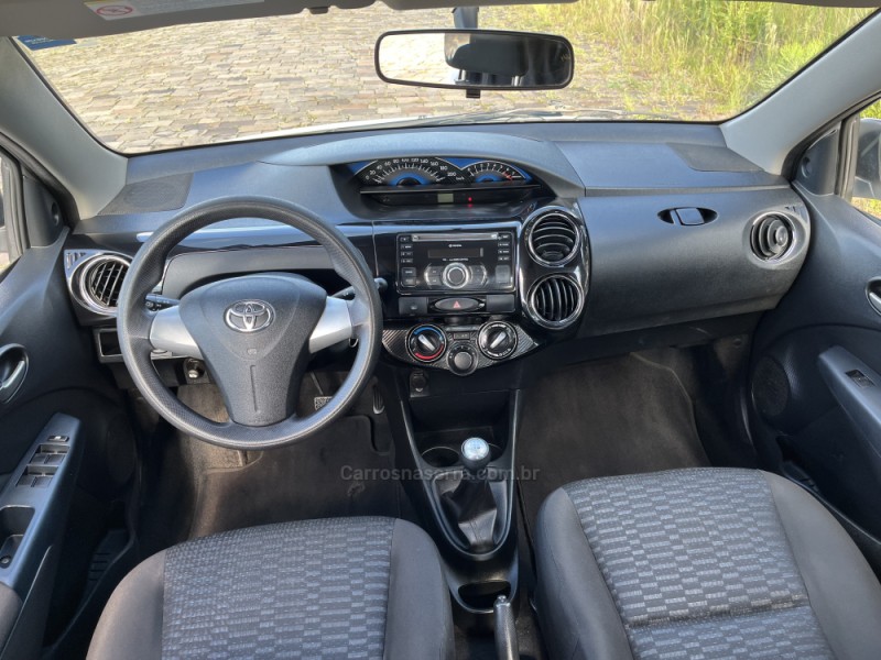 ETIOS 1.5 XS 16V FLEX 4P MANUAL - 2014 - VERANóPOLIS