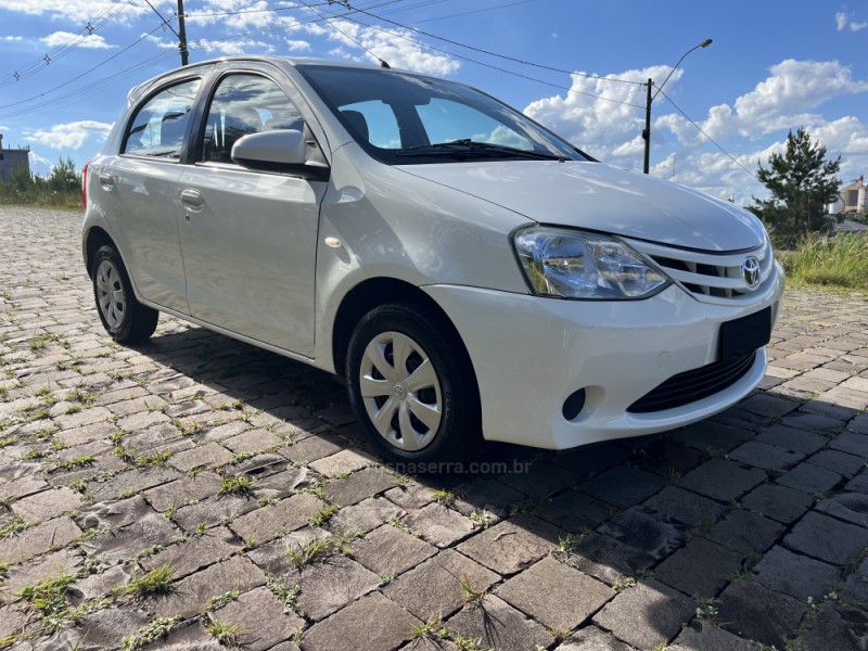 ETIOS 1.5 XS 16V FLEX 4P MANUAL - 2014 - VERANóPOLIS