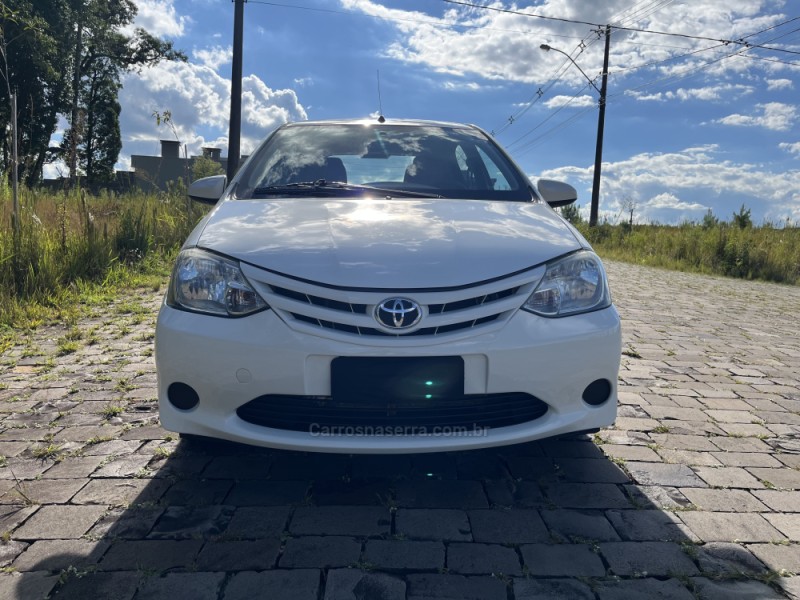 ETIOS 1.5 XS 16V FLEX 4P MANUAL - 2014 - VERANóPOLIS