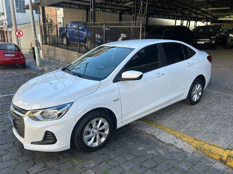 ONIX 1.0 SEDAN PLUS LT 12V FLEX 4P MANUAL - 2022 - GARIBALDI