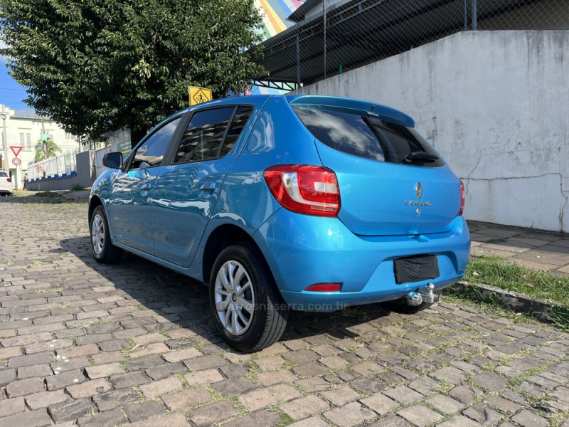 SANDERO 1.0 AUTHENTIQUE 16V FLEX 4P MANUAL - 2015 - VERANóPOLIS