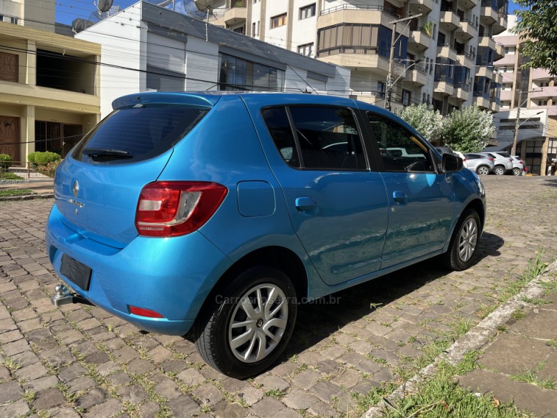 SANDERO 1.0 AUTHENTIQUE 16V FLEX 4P MANUAL - 2015 - VERANóPOLIS