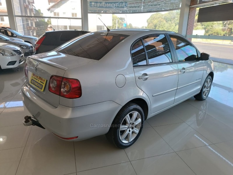 POLO SEDAN 1.6 MI COMFORTLINE 8V FLEX 4P MANUAL - 2012 - NOVA PETRóPOLIS