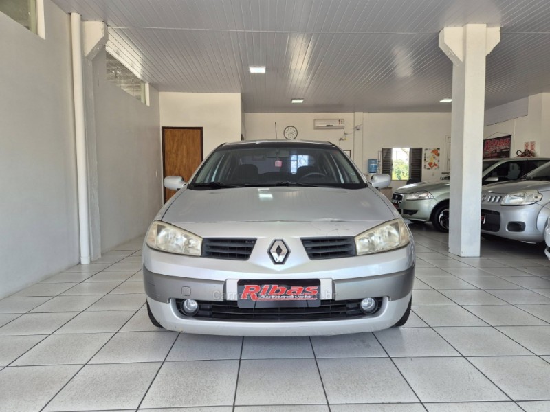 MÉGANE 1.6 DYNAMIQUE 16V FLEX 4P MANUAL - 2008 - NãO-ME-TOQUE