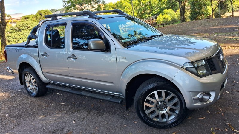 FRONTIER 2.5 SV ATTACK 4X4 CD TURBO ELETRONIC DIESEL 4P AUTOMÁTICO - 2015 - CAXIAS DO SUL