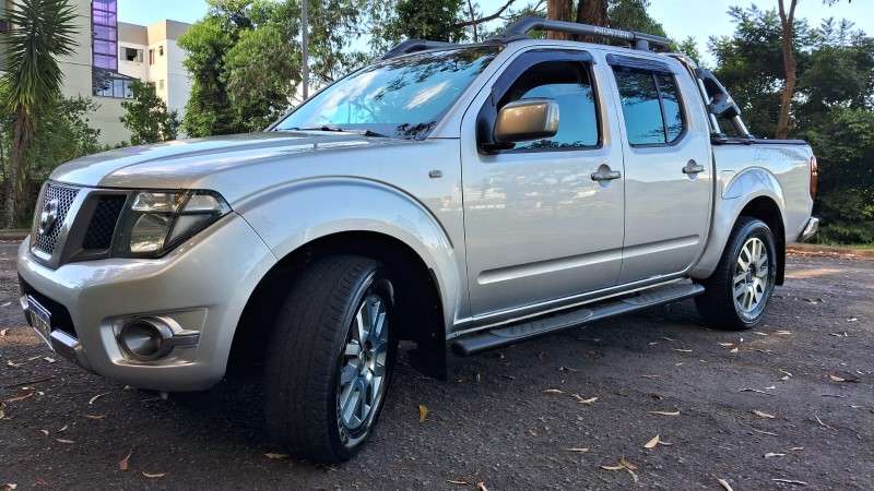 FRONTIER 2.5 SV ATTACK 4X4 CD TURBO ELETRONIC DIESEL 4P AUTOMÁTICO - 2015 - CAXIAS DO SUL