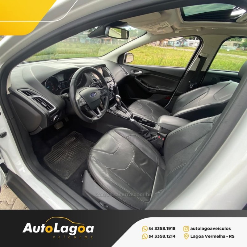 FOCUS 2.0 TITANIUM PLUS 16V FLEX 4P AUTOMÁTICO - 2016 - LAGOA VERMELHA