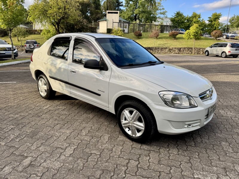 PRISMA 1.0 MPFI VHCE MAXX 8V FLEX 4P MANUAL - 2009 - CAXIAS DO SUL