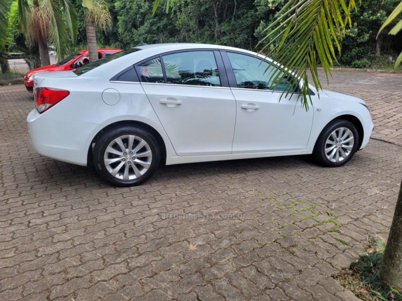 CRUZE 1.8 LT 16V FLEX 4P AUTOMÁTICO - 2015 - NOVA PRATA