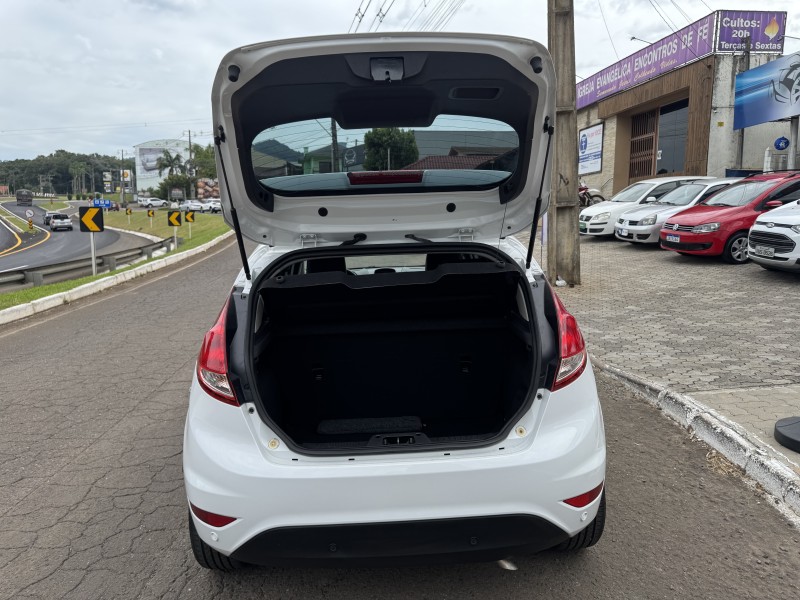 FIESTA 1.6 TITANIUM HATCH 16V FLEX 4P AUTOMÁTICO - 2015 - DOIS IRMãOS