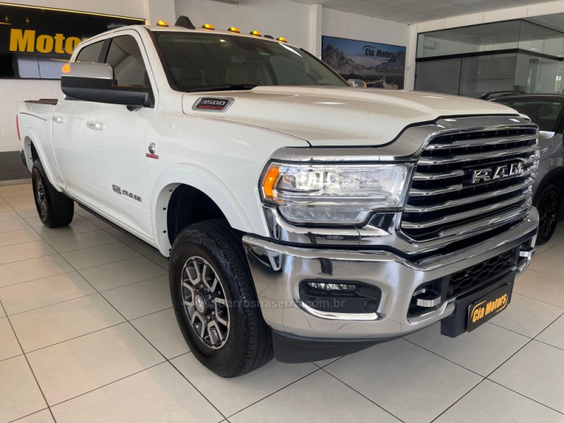 3500 LARAMIE 6.7 LONGHORN CD 4X4 TURBO DIESEL 4P AUTOMÁTICA - 2022 - SãO LEOPOLDO