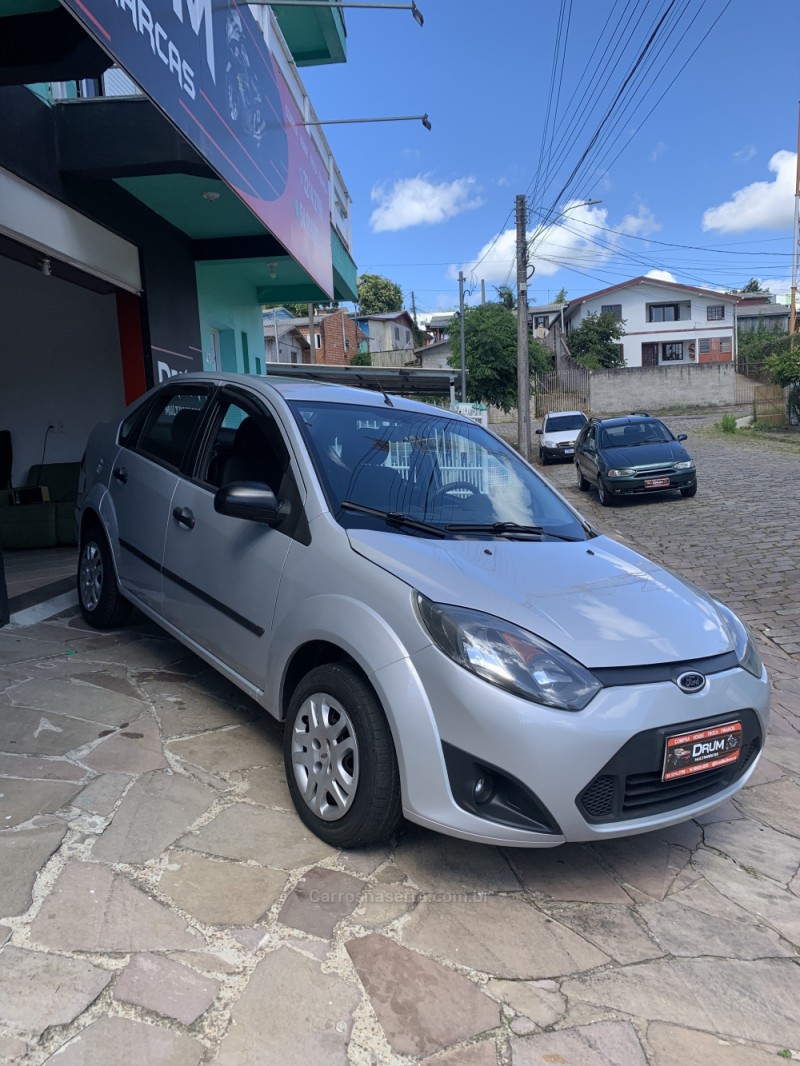 FIESTA 1.6 SE SEDAN 16V FLEX 4P MANUAL - 2011 - CAXIAS DO SUL