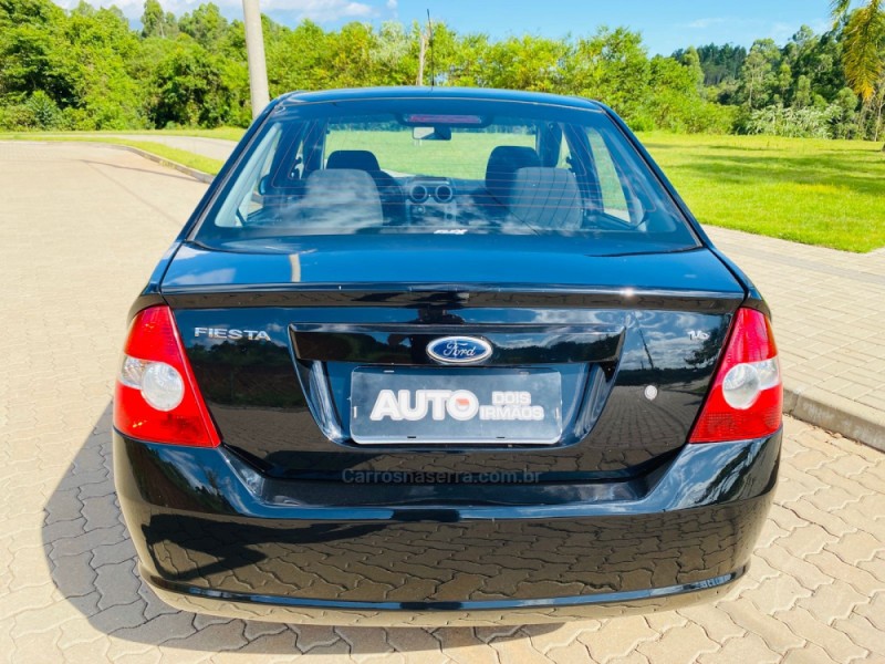 FIESTA 1.6 MPI 8V GASOLINA 4P MANUAL - 2010 - DOIS IRMãOS