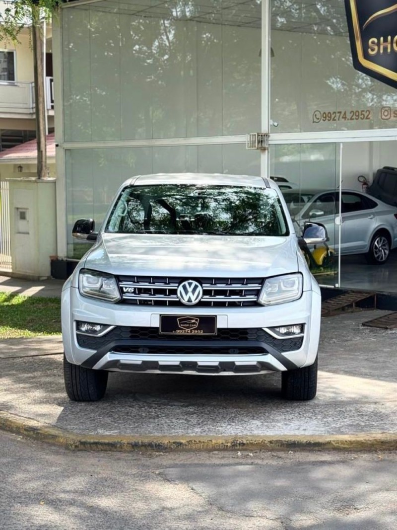 AMAROK 3.0 V6 TDI HIGHLINE CD DIESEL 4MOTION AUTOMÁTICO - 2018 - MONTENEGRO