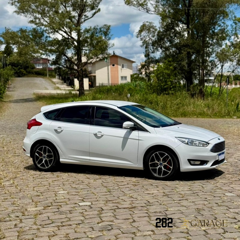 FOCUS 2.0 TITANIUM HATCH 16V FLEX 4P AUTOMÁTICO - 2016 - FARROUPILHA