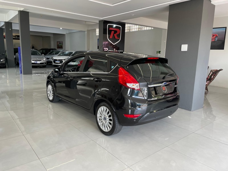 FIESTA 1.6 TITANIUM HATCH 16V FLEX 4P AUTOMÁTICO - 2014 - BENTO GONçALVES