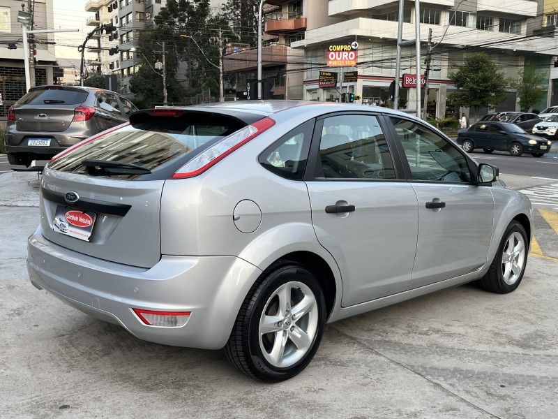 FOCUS 1.6 GL 16V FLEX 4P MANUAL - 2010 - CAXIAS DO SUL