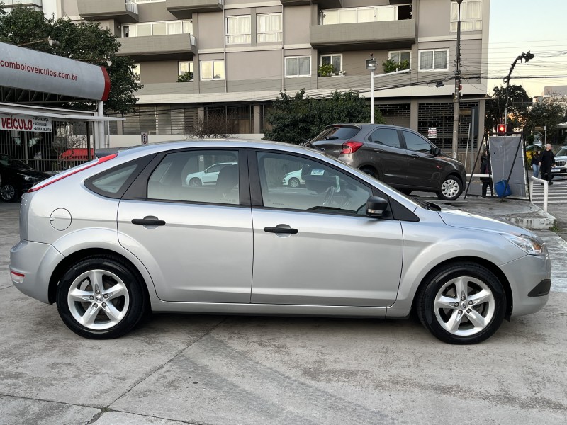 FOCUS 1.6 GL 16V FLEX 4P MANUAL - 2010 - CAXIAS DO SUL