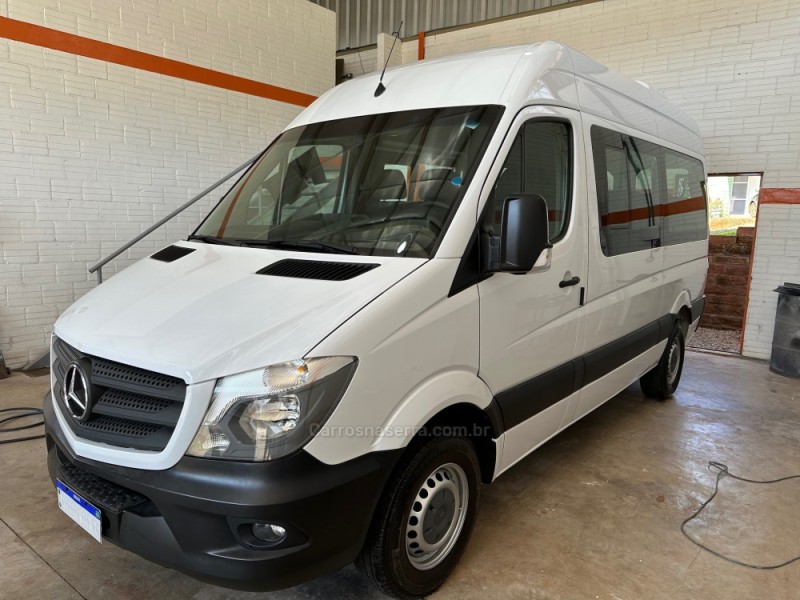 SPRINTER 2.2 415 CDI VAN 16 LUGARES TETO ALTO 16V BI-TURBO DIESEL MANUAL