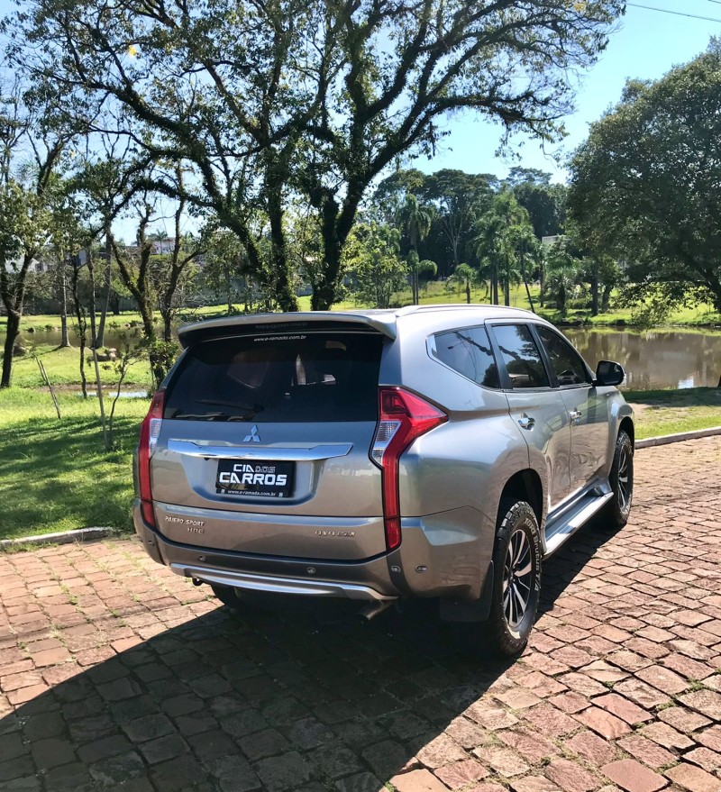 PAJERO SPORT 2.4 HPE-S 4X4 DIESEL 4P AUTOMÁTICO - 2020 - LAJEADO