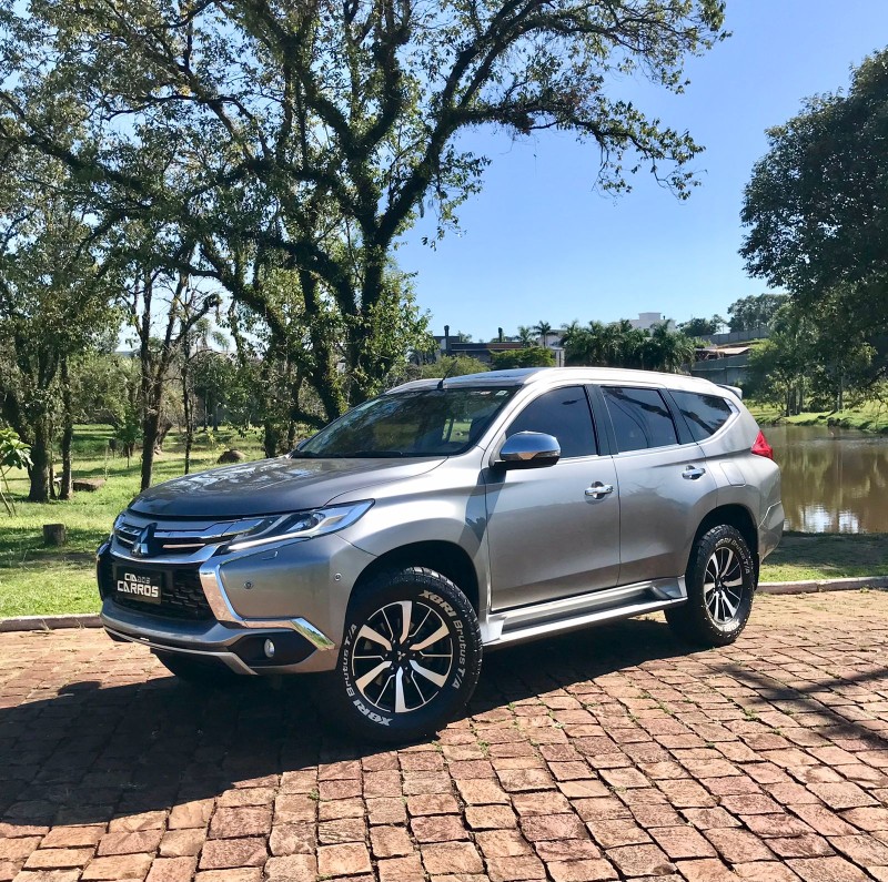 PAJERO SPORT 2.4 HPE-S 4X4 DIESEL 4P AUTOMÁTICO - 2020 - LAJEADO