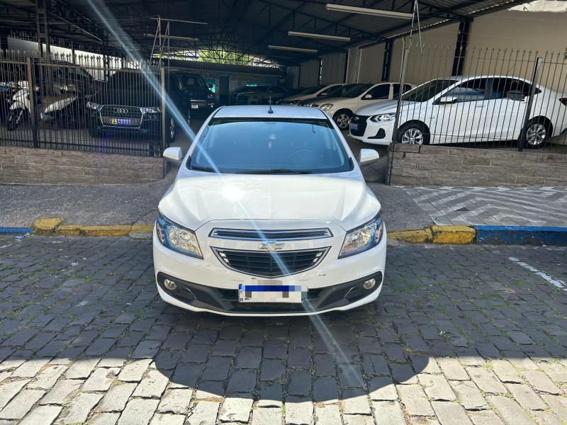 PRISMA 1.4 MPFI LTZ 8V FLEX 4P AUTOMÁTICO - 2015 - GARIBALDI