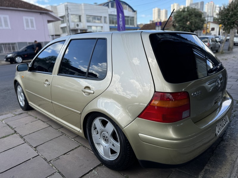 GOLF 2.0 MI COMFORTLINE 8V GASOLINA 4P MANUAL - 2001 - CAXIAS DO SUL