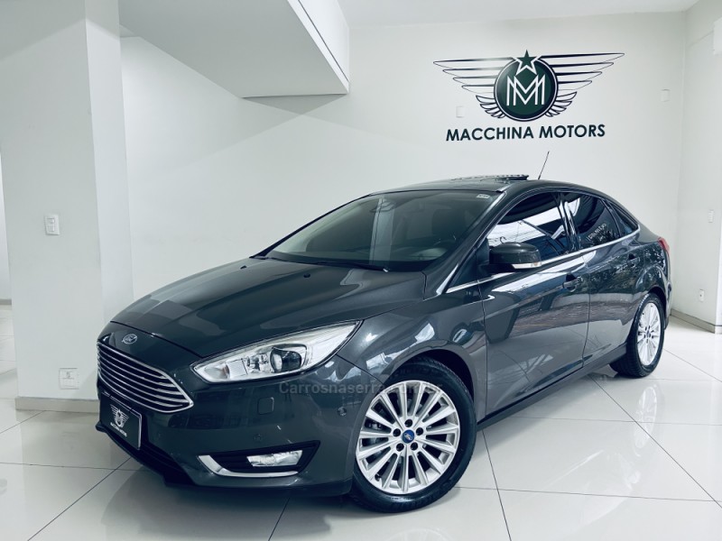 FOCUS 2.0 TITANIUM PLUS FASTBACK 16V FLEX 4P AUTOMÁTICO - 2016 - CAXIAS DO SUL